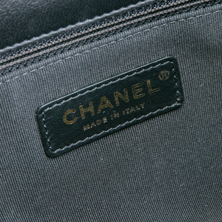 Chanel auf und auf Klappentasche - schwarz