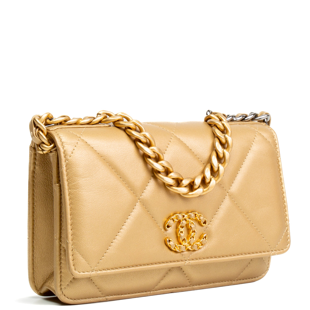 CHANEL Quilted Chanel 19 WOC - Metallic Gold