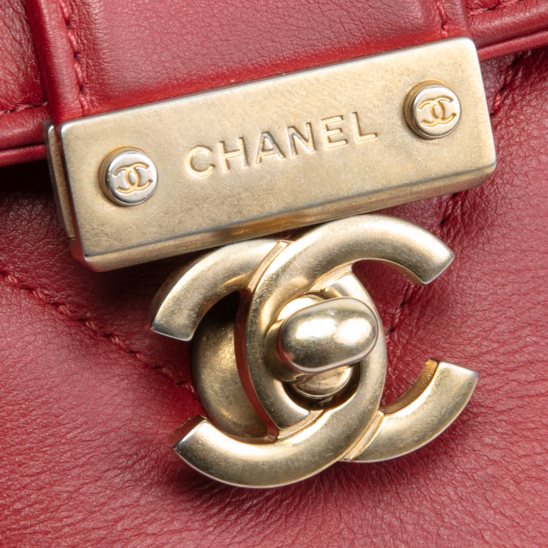 CHANEL In The City Top Handle Flap Bag - Red