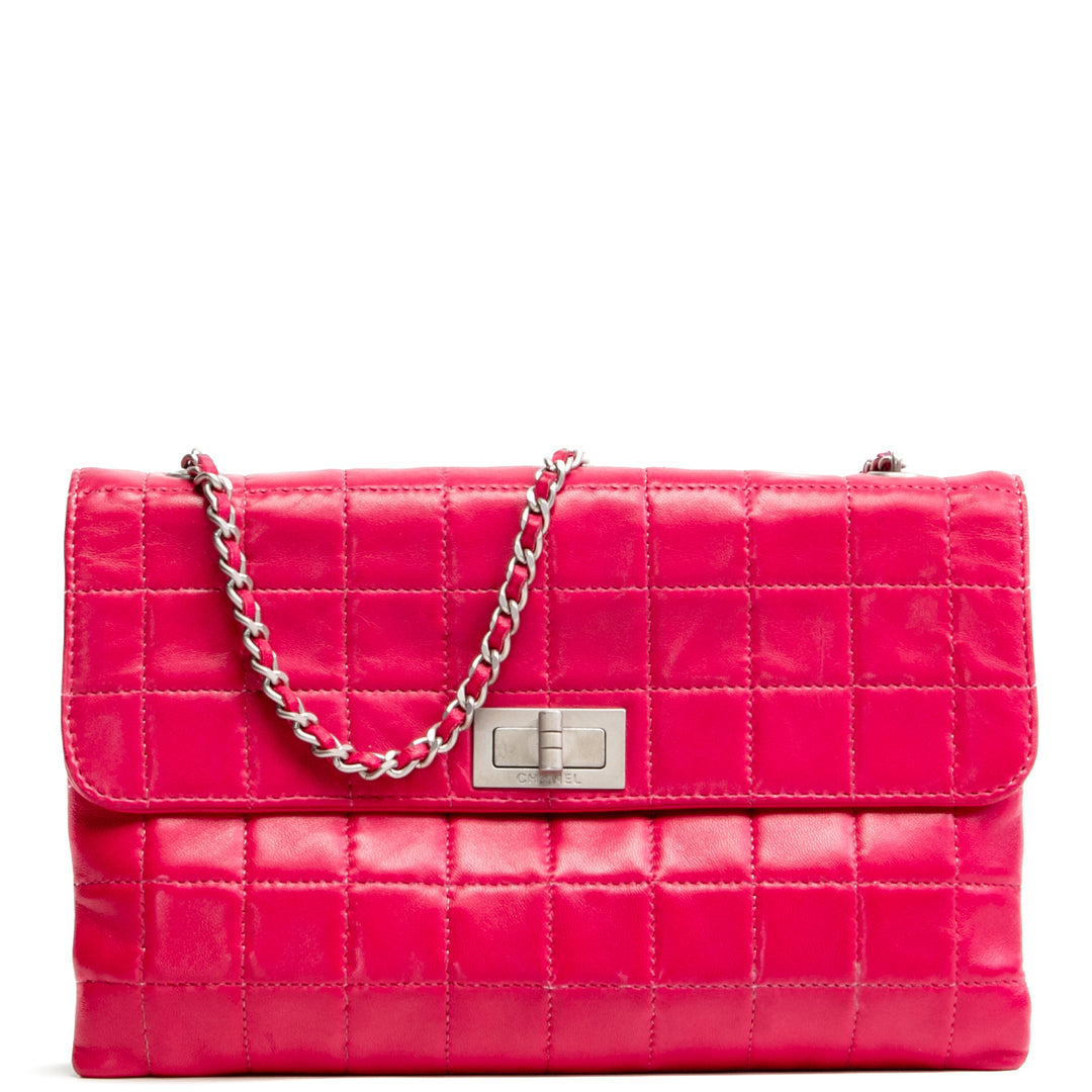 Chanel Lambskin -Schokoladenbeutel Mademoiselle Lock Chain -Tasche - Fuschia Outlet Final Sale