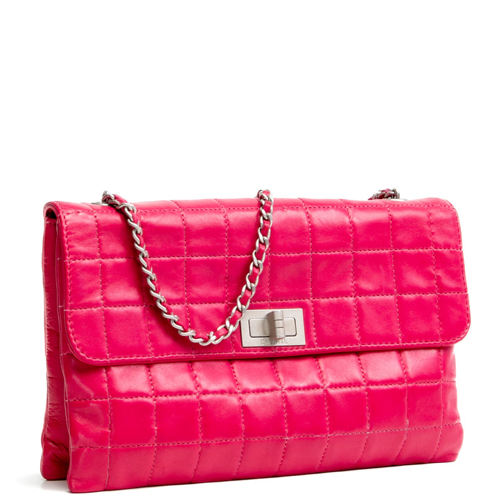 Chanel Lambskin -Schokoladenbeutel Mademoiselle Lock Chain -Tasche - Fuschia Outlet Final Sale