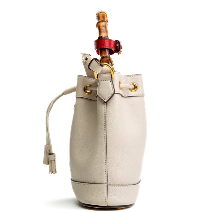 GUCCI Diana Leather Double G Bamboo Mini Bucket Bag - Ivory