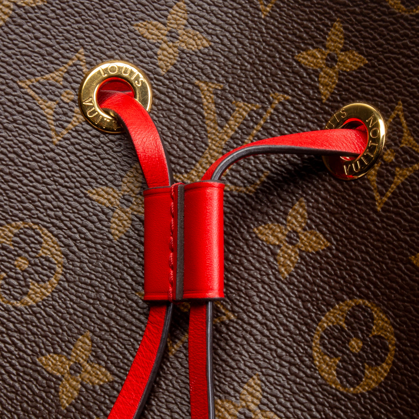 LOUIS VUITTON Monogram NeoNoe - Red