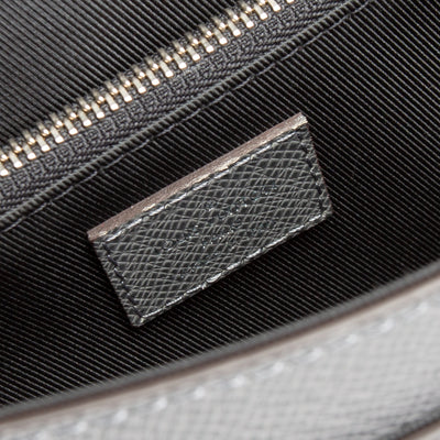 LOUIS VUITTON Taiga New Flap Messenger - Gris