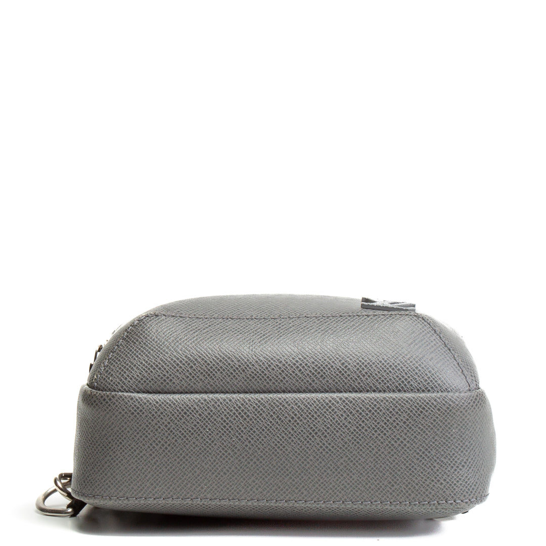 LOUIS VUITTON Taiga Avenue Sling Bag - Gray