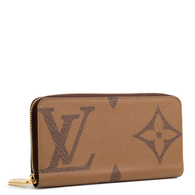 LOUIS VUITTON Giant Reverse Monogram Zippy Wallet