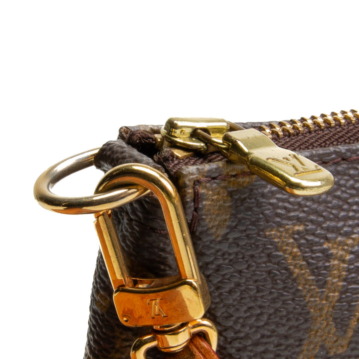 LOUIS VUITTON Pochette Accessoires