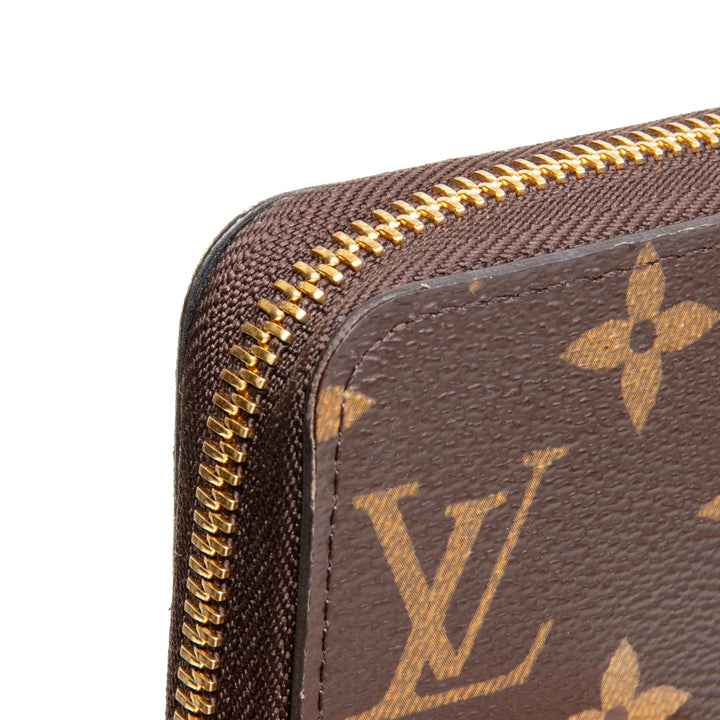 LOUIS VUITTON Zippy Wallet