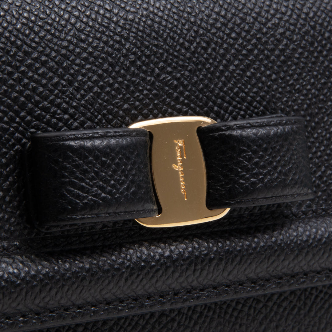 FERRAGAMO Vara Bow Continental Wallet - Black